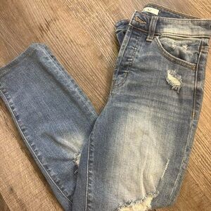 Trendy Distressed Ankle Jeans